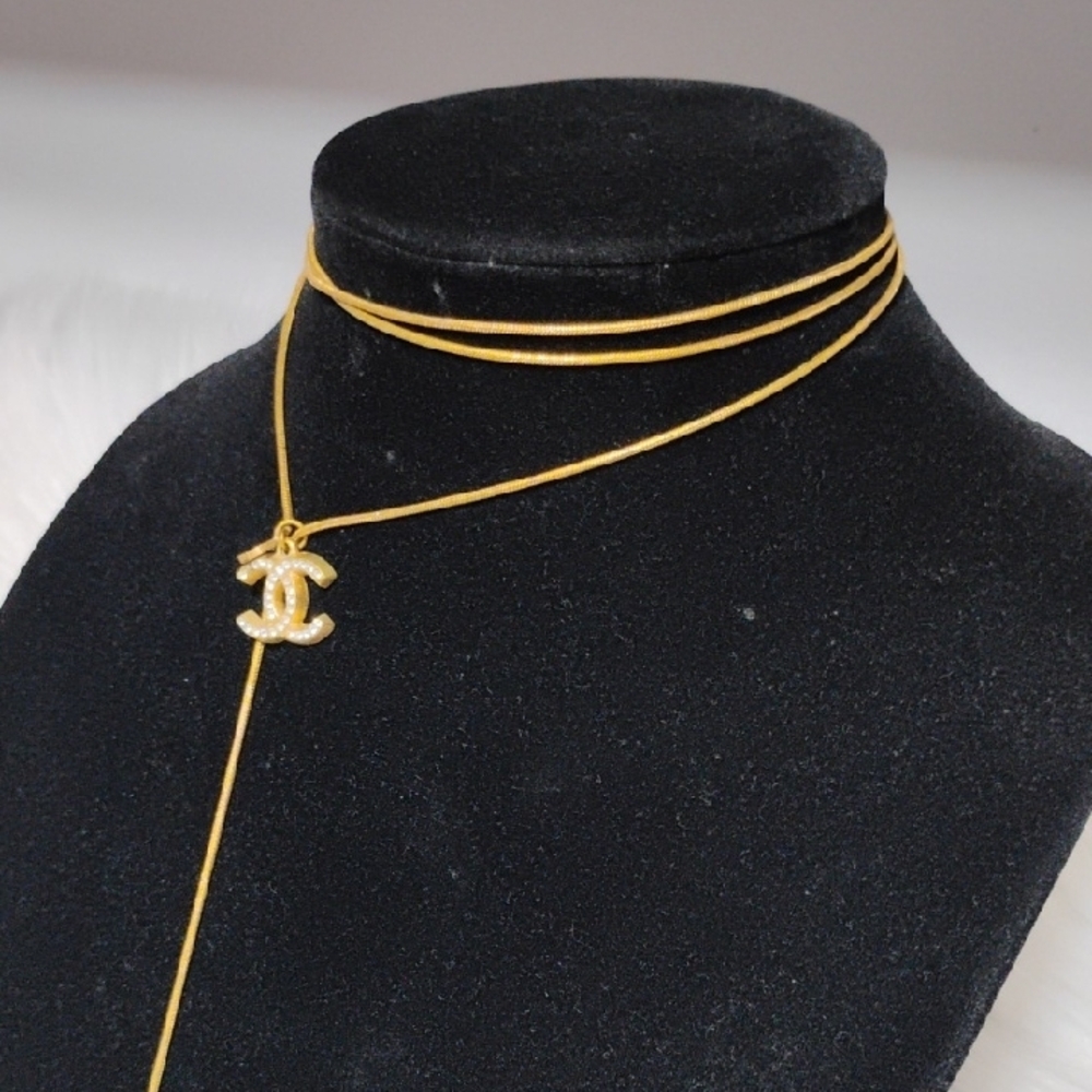 SALE! CHANEL Gold Plated Crystal Heart Lariat Necklace Feat Iconic CC Logo/Box - Picture 13 of 16